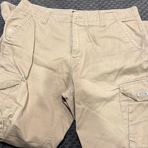 Oakley men’s cargo pants. Size 34 tan.